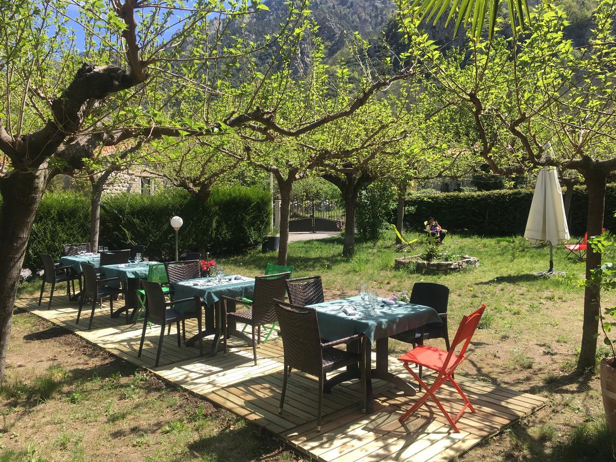 منزل الضيف La Mirabelle-Casteil Country House المظهر الخارجي الصورة