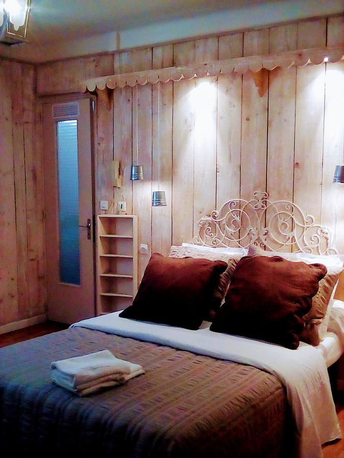 منزل الضيف La Mirabelle-Casteil Country House المظهر الخارجي الصورة
