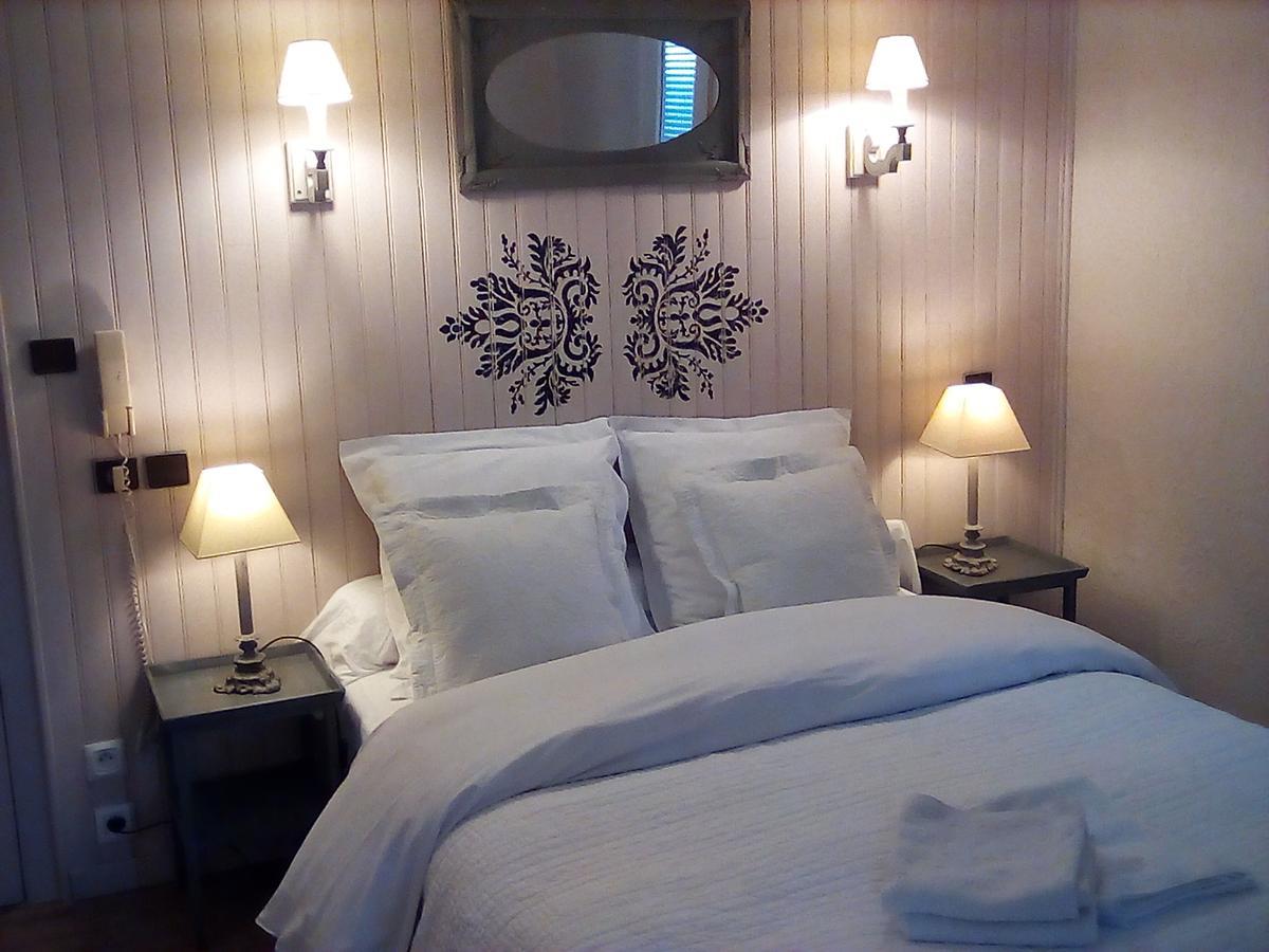 منزل الضيف La Mirabelle-Casteil Country House المظهر الخارجي الصورة