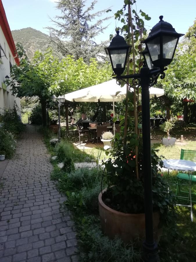 منزل الضيف La Mirabelle-Casteil Country House المظهر الخارجي الصورة