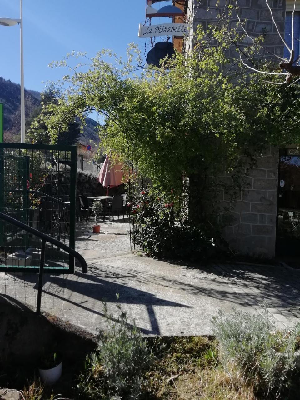 منزل الضيف La Mirabelle-Casteil Country House المظهر الخارجي الصورة