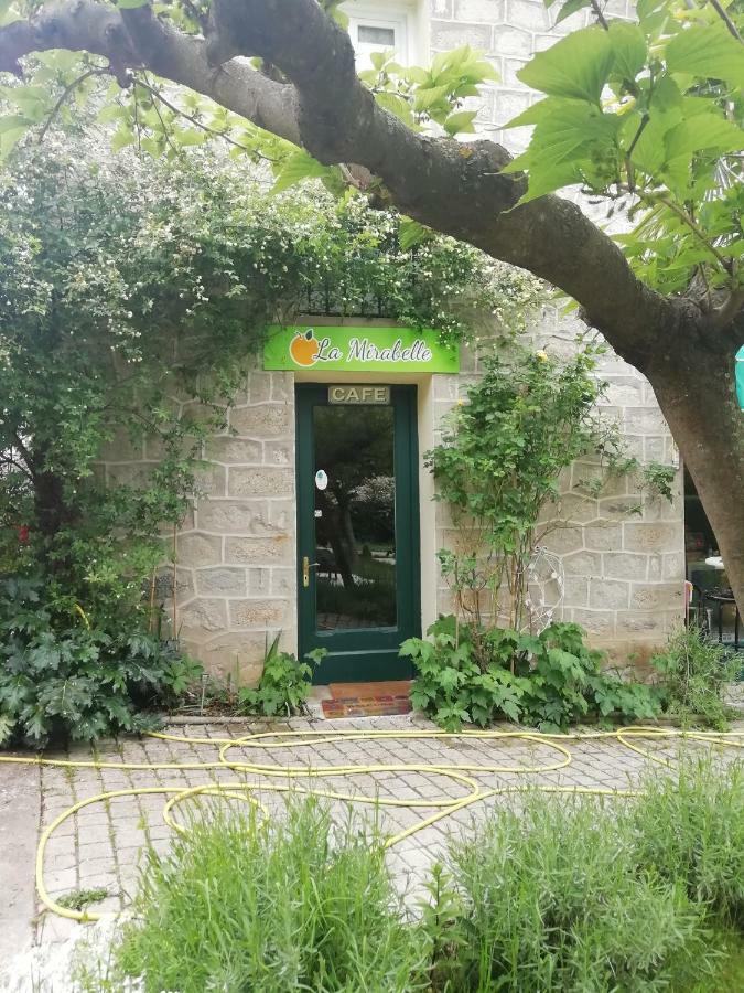 منزل الضيف La Mirabelle-Casteil Country House المظهر الخارجي الصورة